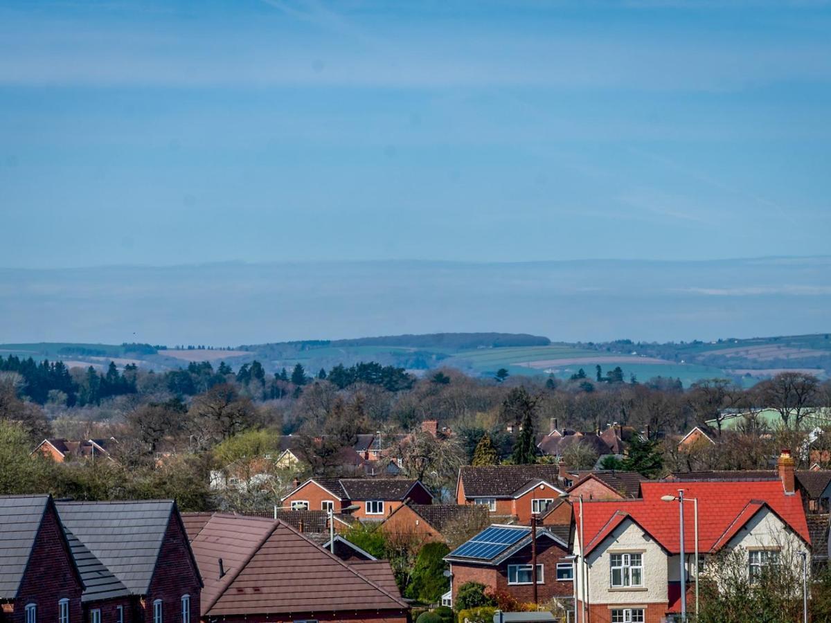 Pass The Keys Brand New 1 Bedroom Modern Contemporary Apartment Ludlow